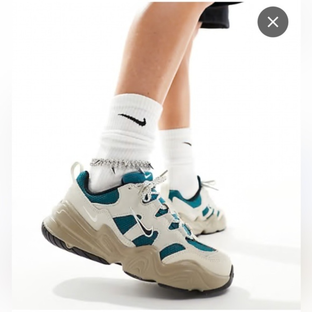 Nike Women's Teal White Tan Chunky Sneakers
